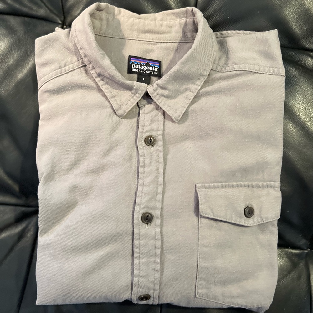 Large Organic Cotton Men’s Patagonia Long Sleeve Button Down Shirt